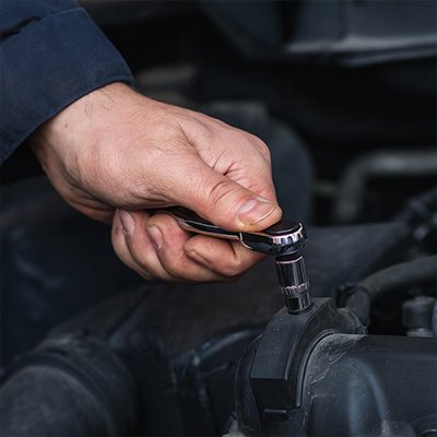 cle a cliquet avec douille pour mecanique