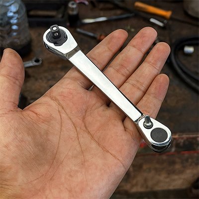 cle a cliquet taille de la main