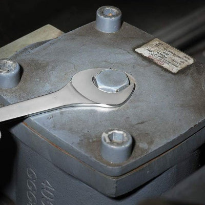 cle plate demontage pompe hydraulique