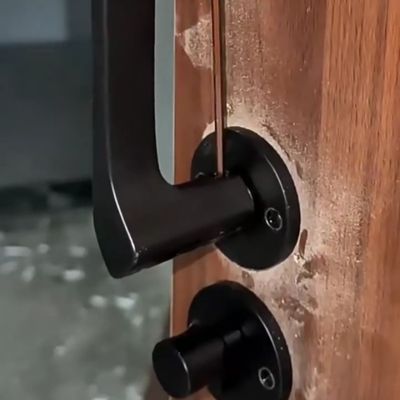 cles allen mise en place d une poignee de porte