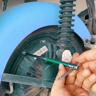 cles btr vissage roues scooter